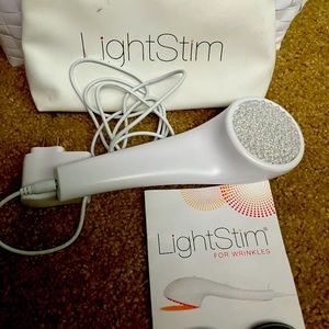 LightStim Wrinkles Skincare Tool